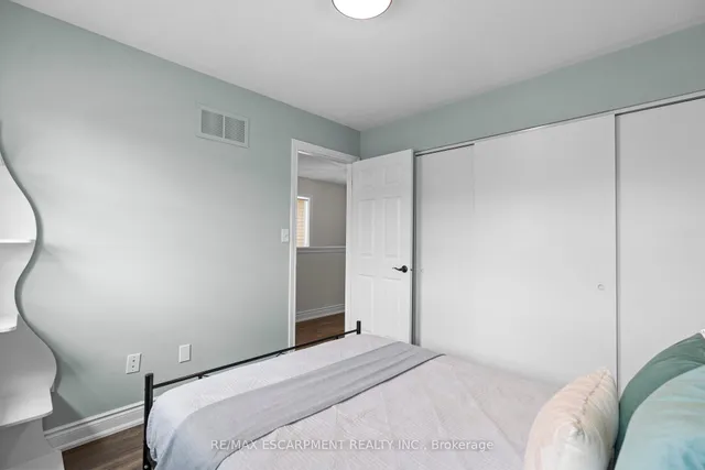 Additional image 25 of 76 Blue Sky Tr