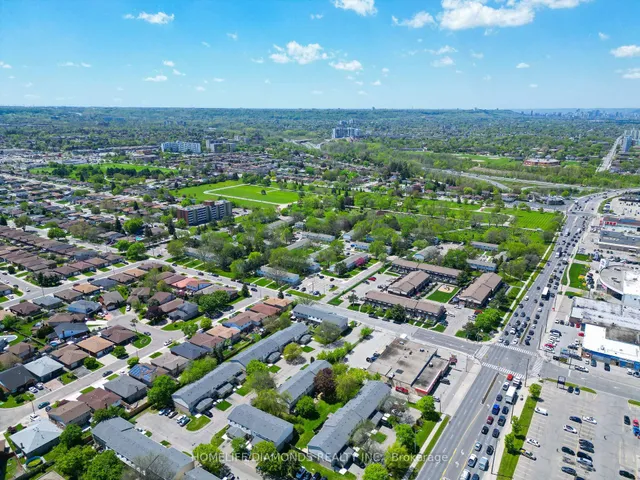 Additional image 43 of 262 KENORA Ave Unit 35