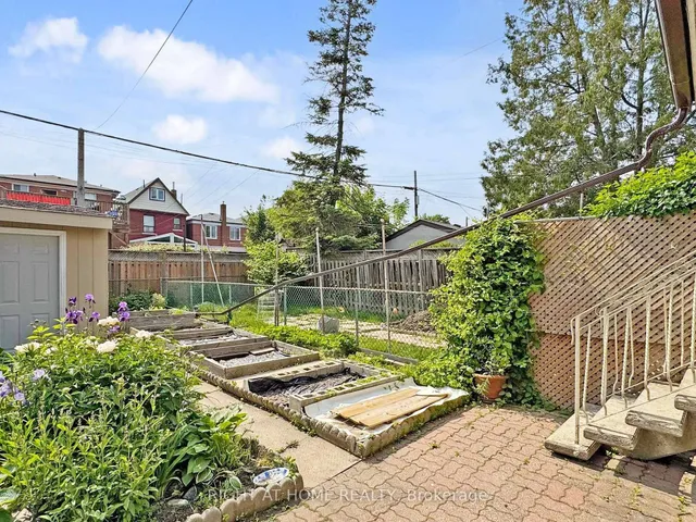 Additional image 33 of 1072 Dufferin St