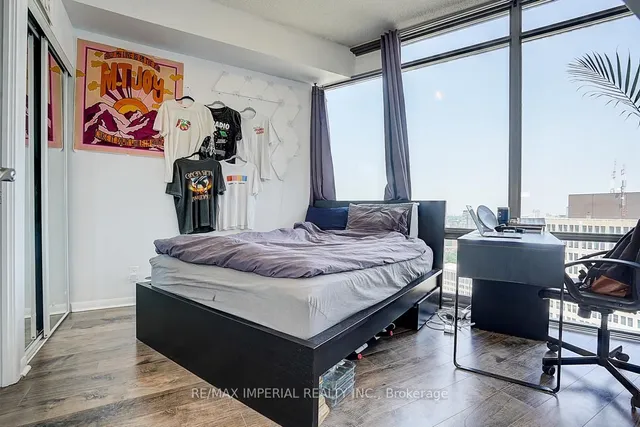 Additional image 21 of 832 Bay St Unit 3405