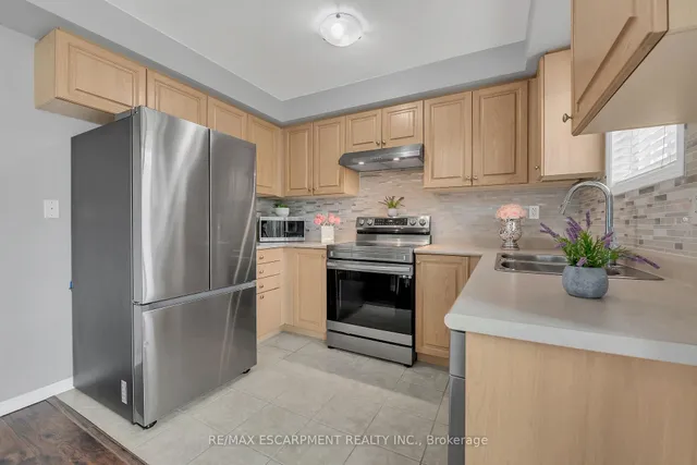 Additional image 13 of 68 Powell Dr