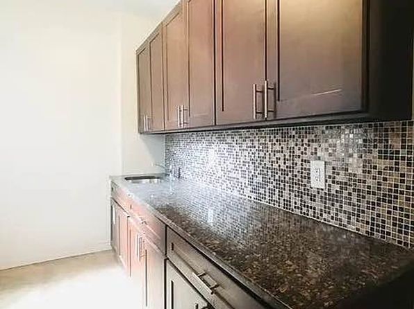 141 Nagle Ave APT 3C, New York, NY 10040