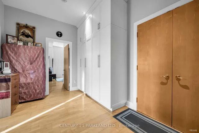 Additional image 6 of 7 Lorraine Dr Unit LRG 7