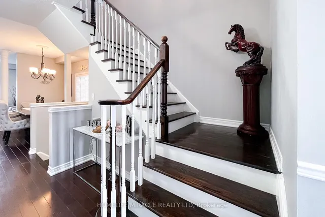 Additional image 33 of 185 Palacebeach Tr