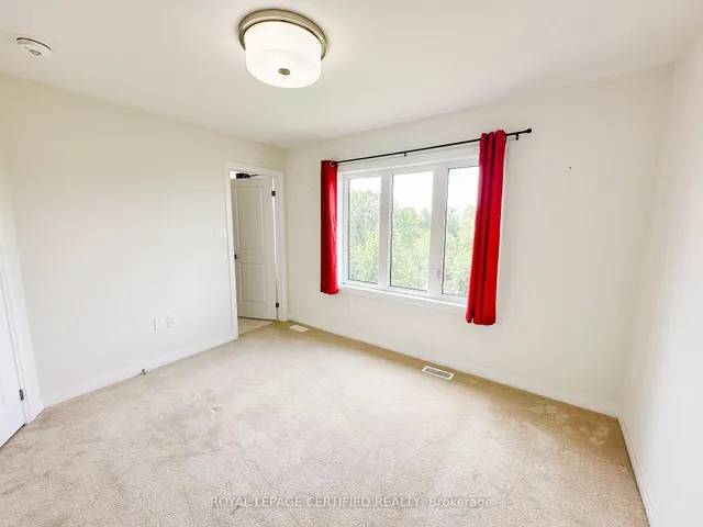 Additional image 20 of 68 Fieldridge Cres