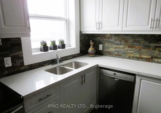 Additional image 7 of 835 King St