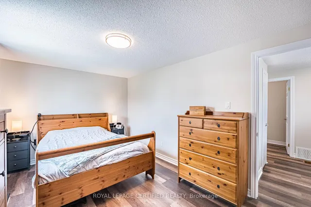 Additional image 16 of 17 Holmcrest Crt