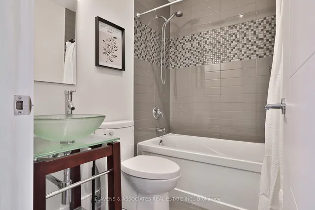 Additional image 28 of 153 Holland Park Ave