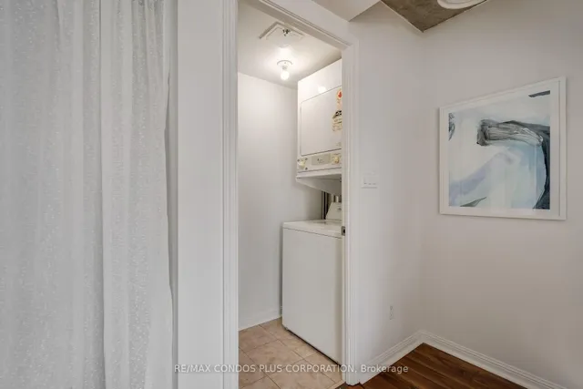 Additional image 36 of 1029 King St Unit 1001