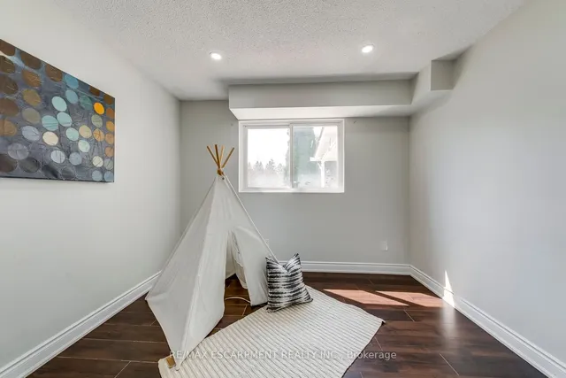 Additional image 26 of 11 Drakes Dr