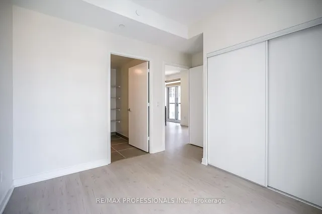 Additional image 19 of 65 Mutual St Unit 1506