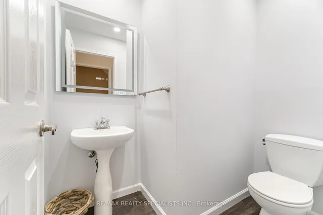 Additional image 17 of 154 Roxton Rd