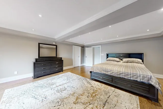 Additional image 28 of 53 Geneva Cres