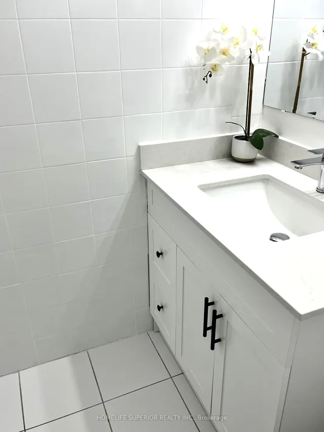 Additional image 15 of 25 Kensington Rd Unit 1011