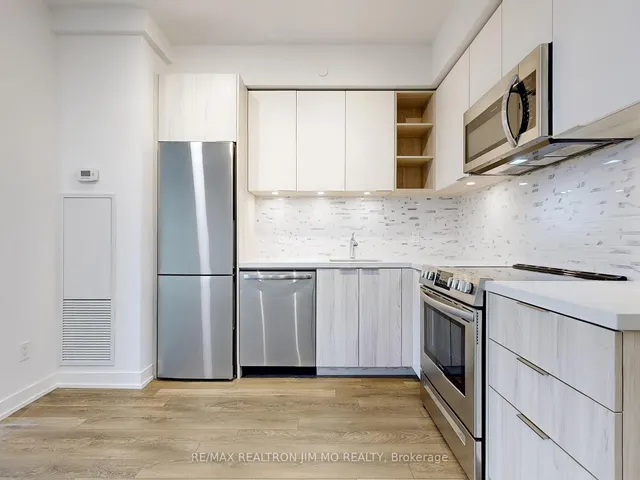 Additional image 18 of 30 Ordnance St Unit 511