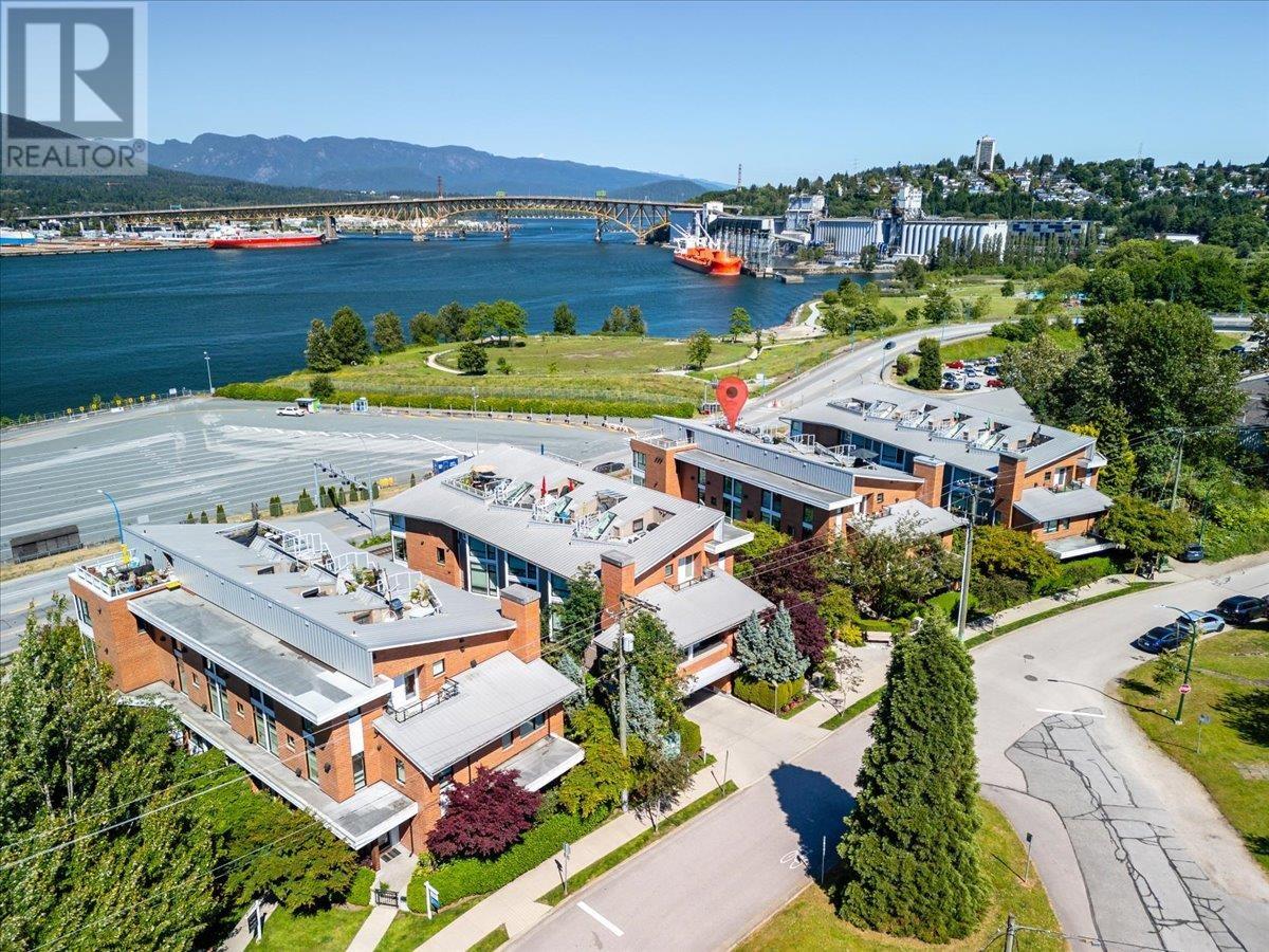 2953 WALL STREET|Vancouver, British Columbia V5K0A6