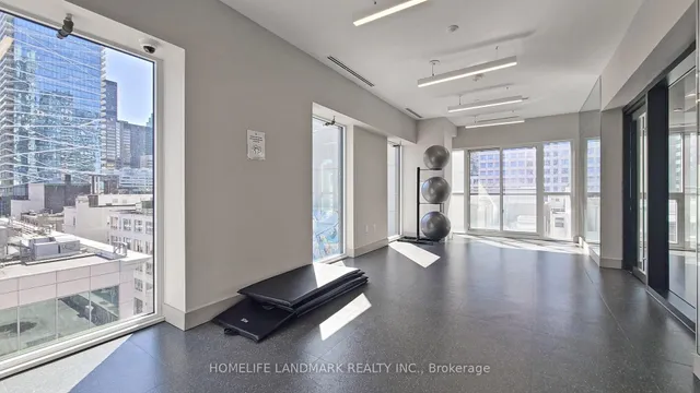 Additional image 30 of 99 John St Unit 2306