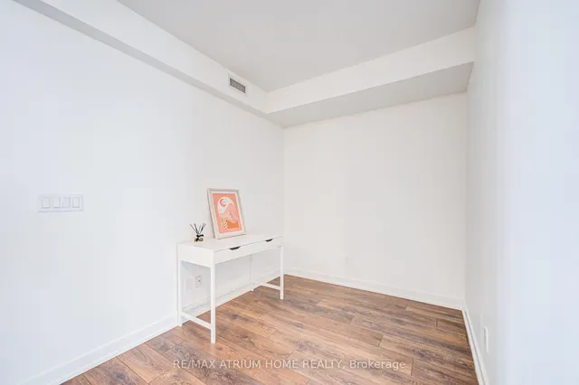 Additional image 18 of 501 Yonge St Unit 3207