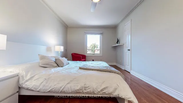 Additional image 15 of 24 Royal Rouge Tr