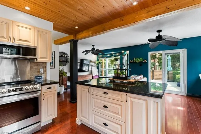 Additional image 20 of 90 Waterford Cres