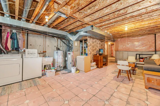 Additional image 35 of 5103 Tree Crt