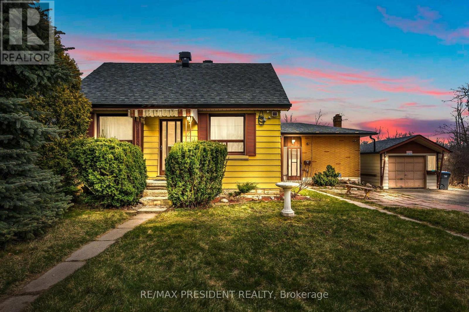 61 ROYCE AVENUE|Brampton (Downtown Brampton), Ontario L6Y1J8