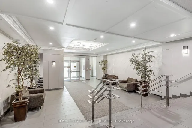 Additional image 4 of 975 Warwick Crt Unit B1