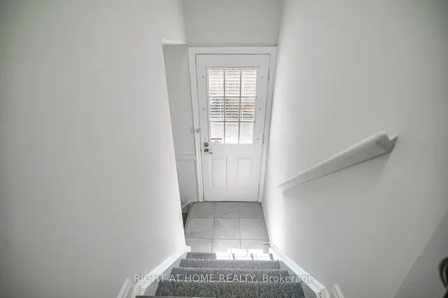 Additional image 25 of 14 Amulet St