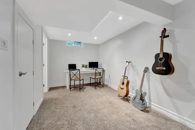 Additional image 32 of 144 Macdonald Cres