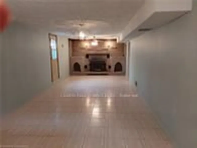 Additional image 2 of 39 Corinthian Dr