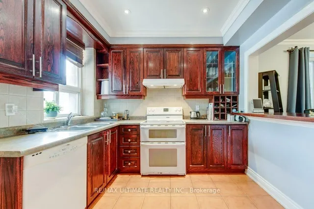 Additional image 14 of 1425 Lansdowne Ave