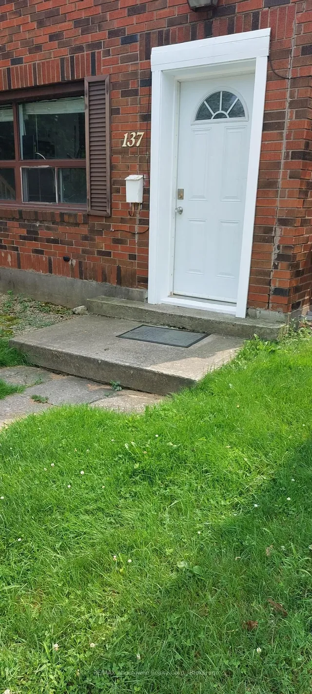 Additional image 3 of 137 Whitney Ave