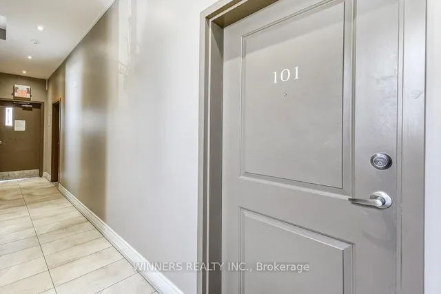 Additional image 4 of 130 Wellington St Unit 101