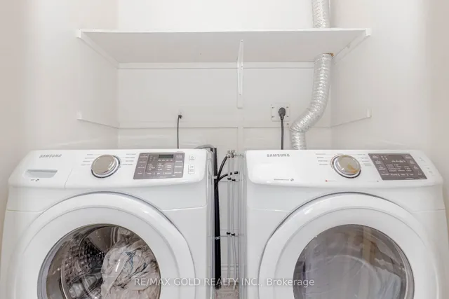 Additional image 24 of 37 Native Landing