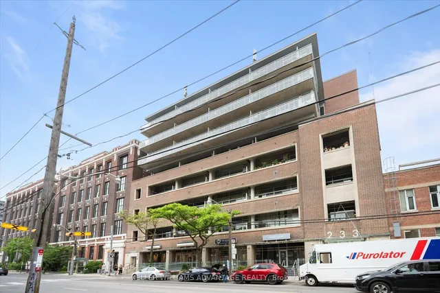 Additional image 33 of 233 Carlaw Ave Unit 302
