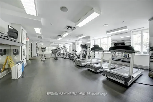 Additional image 4 of 451 Rosewell Ave Unit 404