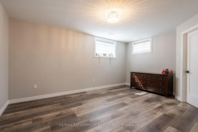 Additional image 36 of 979 Garden Lane