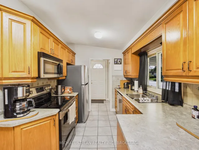 Additional image 8 of 82 Deschene Ave