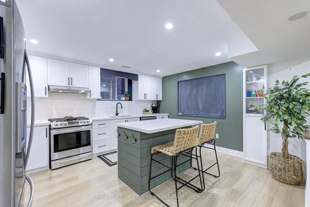 Additional image 34 of 8 Haywood Dr