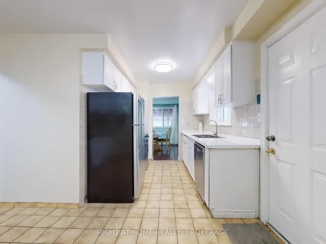 Additional image 9 of 3339 Victory Cres