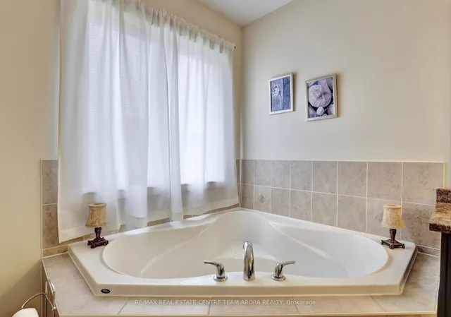 Additional image 28 of 33 Alamosa Crt