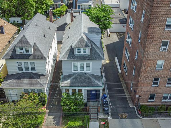 320 E 235th Street, Bronx, NY 10470