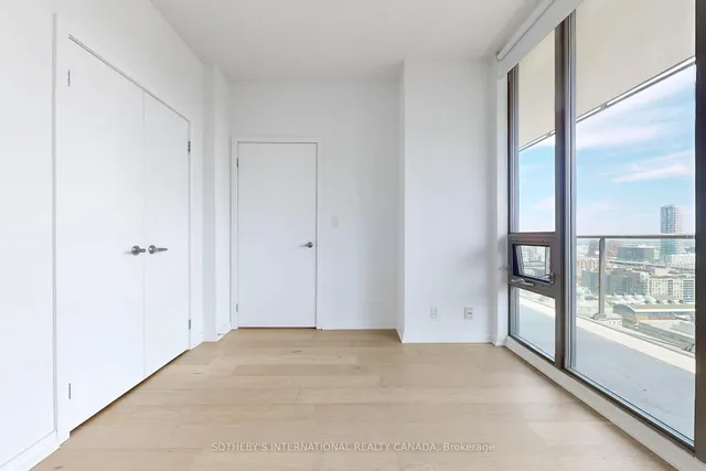 Additional image 19 of 33 Lombard St Unit 2509