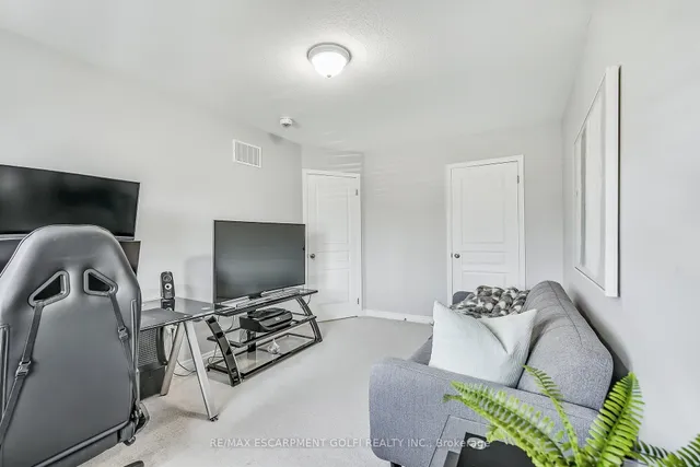 Additional image 26 of 163 Lormont Blvd