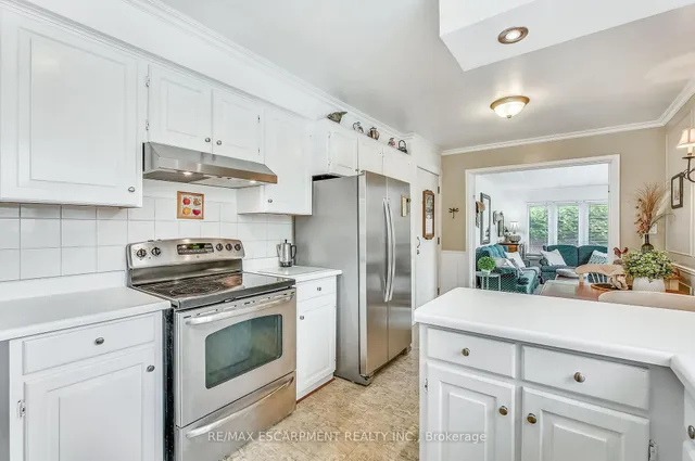 Additional image 14 of 3044 Woodward Ave