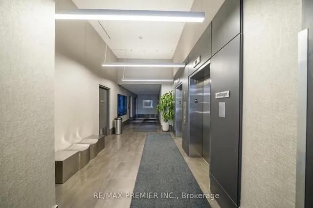 Additional image 4 of 297 College St Unit 1002