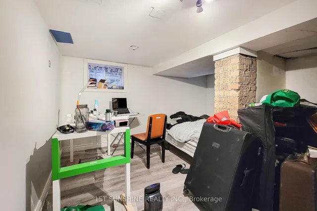 Additional image 25 of 63 Paisley Ave