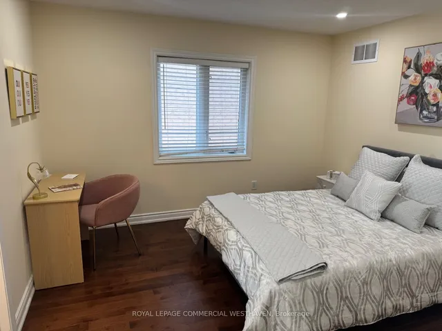 Additional image 9 of 15 Quatro Cres