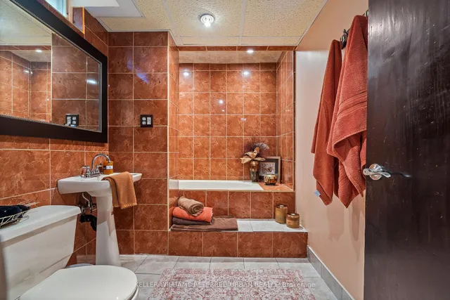 Additional image 38 of 23 Sinena Ave