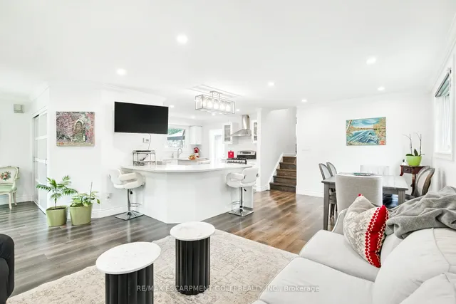 Additional image 7 of 3202 Centennial Dr